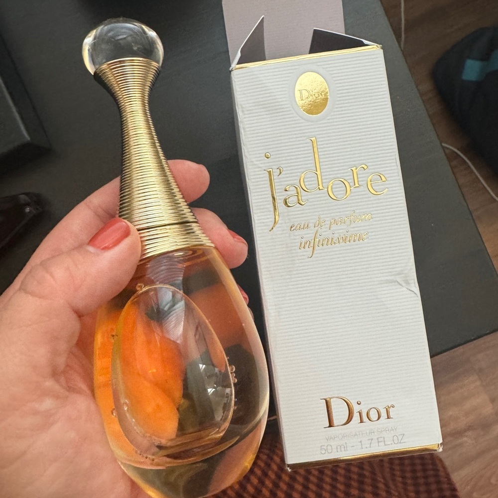 (New minus one spritz) J'adore eau de parfum infinissime